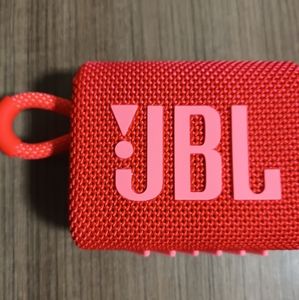 JBL Go 3 Bluetooth speaker-red